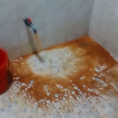 Dùng nước giếng khoan làm nguồn nước sử dụng trong sinh hoạt Dùng nước giếng khoan làm nguồn nước sử dụng trong sinh hoạt