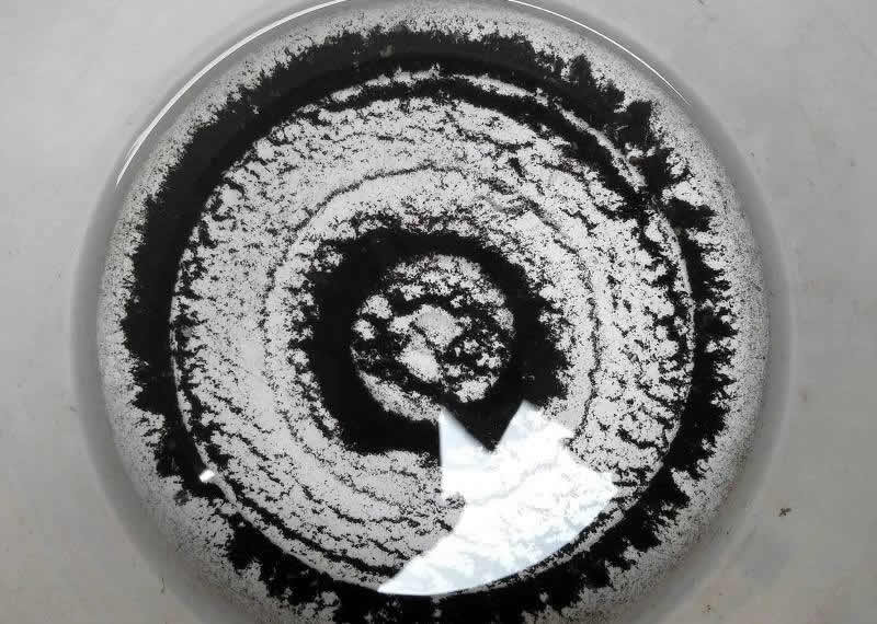 Cặn đen trong nước máy sinh hoạt